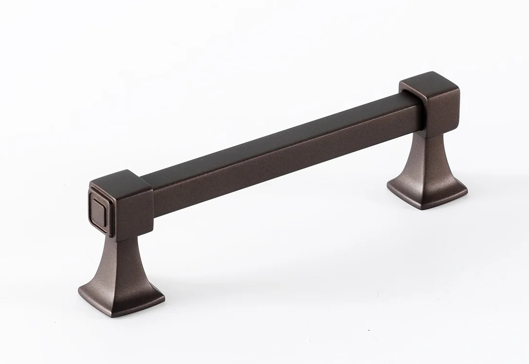 cabinetknobsandmore480373